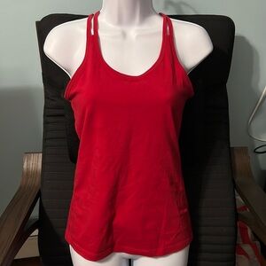 MODA international red top size M